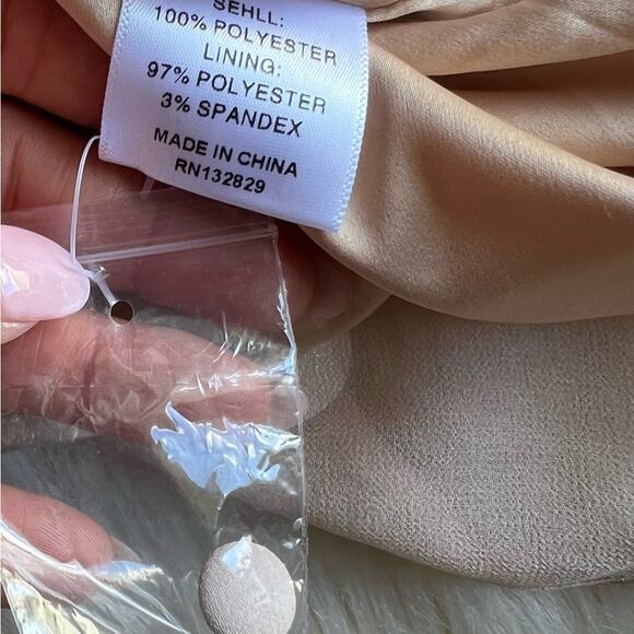 Camilla Coelho Kaylee Mini Skirt in Blush Gold size Medium - Picture 11 of 11